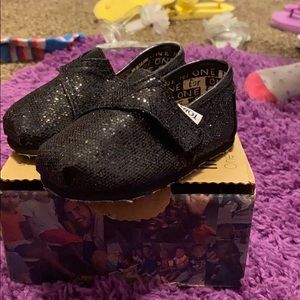 Black glitter Toms